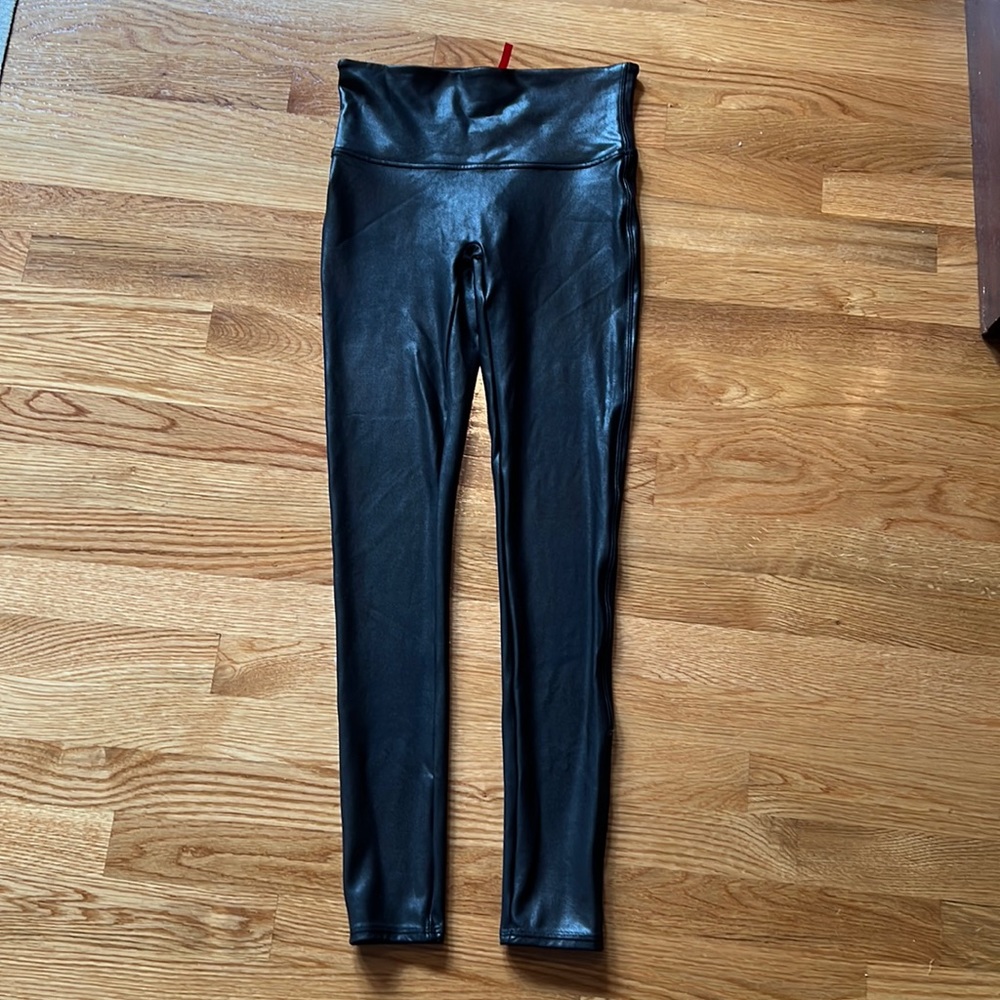 Spanx leather look leggings size M